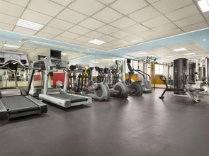 Howard Johnson Plaza By Wyndham Dubai Deira