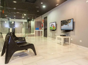 Отель Barna House Hotel