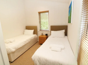 1 Miller's Island, Looe