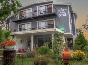 Lalezar Sea & Garden Hotel