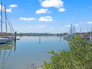 Waterfront Incredible Views Fire pit Renovated