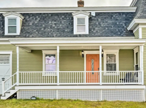 Downtown Lancaster French Victorian Gem!