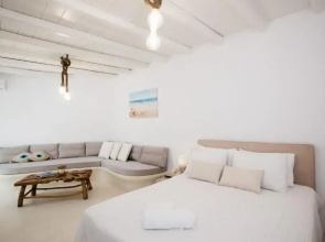 Romantic Mykonian Oasis Suite w Jacuzzi