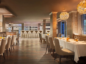 Gale South Beach, Curio Collection by Hilton