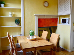 Central and Homely 1 Bedroom Flat