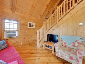 Cabin Along Rough River! Views, Fire Pit & Grill