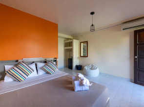 Maritime Rooms Patong - Hostel