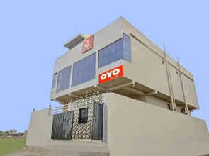 Flagship 90881 R K Guest House