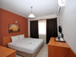 Lale Hotel