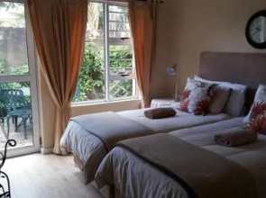 Jenvey House Selfcatering Apartments & BnB