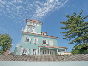 Blue Boutique Hostel & Suites