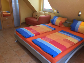 Moderne Ferienwohnung für 4 Personen mit Balkon