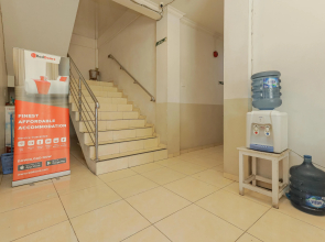 RedDoorz near Juanda Airport T1