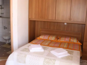 Nice & Large Apartment with Terrace & Pool View in Funtana near Beach