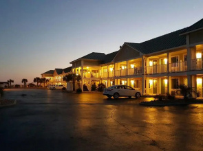 Islander Hotel & Resort