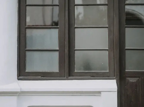 32 Middle Street