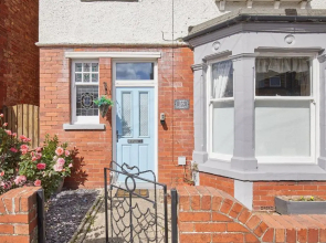 Host Stay Seagull Cottage