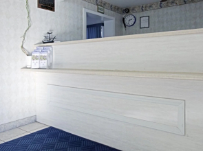 Americas Best Value Inn & Suites