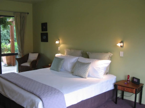 Riverstone Lodge