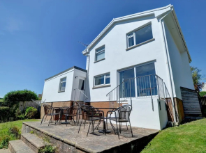 Magnificent holiday home in Georgeham near Beach