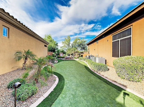 All-suite Home Located in North Phoenix 3 Bedrooms 3.5 Bathrooms Home