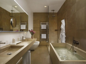 Palazzo Montemartini Rome, A Radisson Collection Hotel