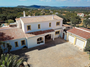 Villa Santa Barbara by Portucasa