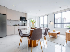 w Scenic 1BR w Panoramic City View in Calle 50