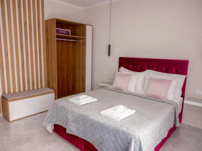 Outstanding Private Apartment Near City Center with Balcony