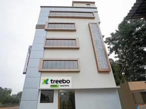 Treebo Naaz Royal