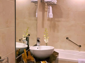 Отель Landmark Grand Hotel