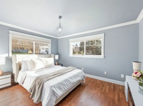 Renton Lakeside Oasis, Lakeview, 4B 2.5B, Spacious