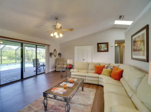 Lakewood Park Retreat on Fairway - 4 Mi to Beach!