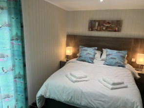 Cedar Boutique Lodge-dog, Fishing and Spa Access