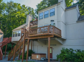 Loft of Luxury 2 Bedroom Townhome
