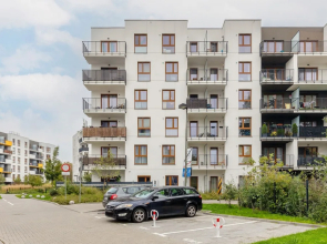 Cozy Apartment Marywilska by Renters