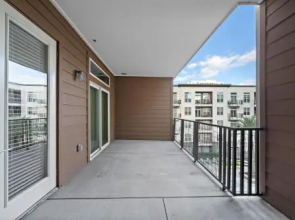 The Apple Theory on Caroline