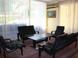 Sunny Varshava Hotel