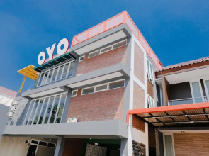 Oyo 1119 Gendhis Gallery Syariah