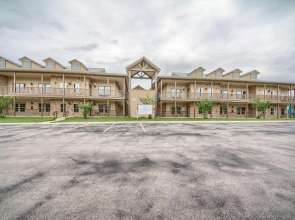 Old Mills Resort  OM A10