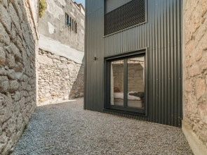 Courtyard Oporto Design Apartment L With Terrace