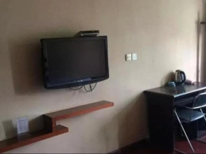 Anxian Tongxin Business Hotel