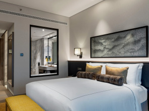 Taj Jumeirah Lakes Towers