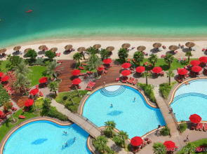 Отель Khalidiya Palace Rayhaan by Rotana 
