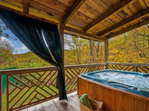 Hot Tub View Pool Table Fireplace Honeymoon