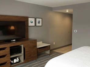 Hampton Inn & Suites Dundee