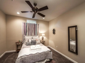 Gathering Place, 5 Bedrooms, Fireplace, Game Room, Sleeps 10