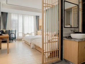 Manting · M Meishu Resort Hotel (Zhangjiajie National Forest Park Wulingyuan Branch)