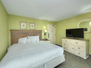 Caribbean Resort by Elliott Bch Rentals