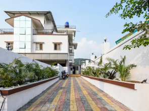Spot On 64849 Dwarka Lodge